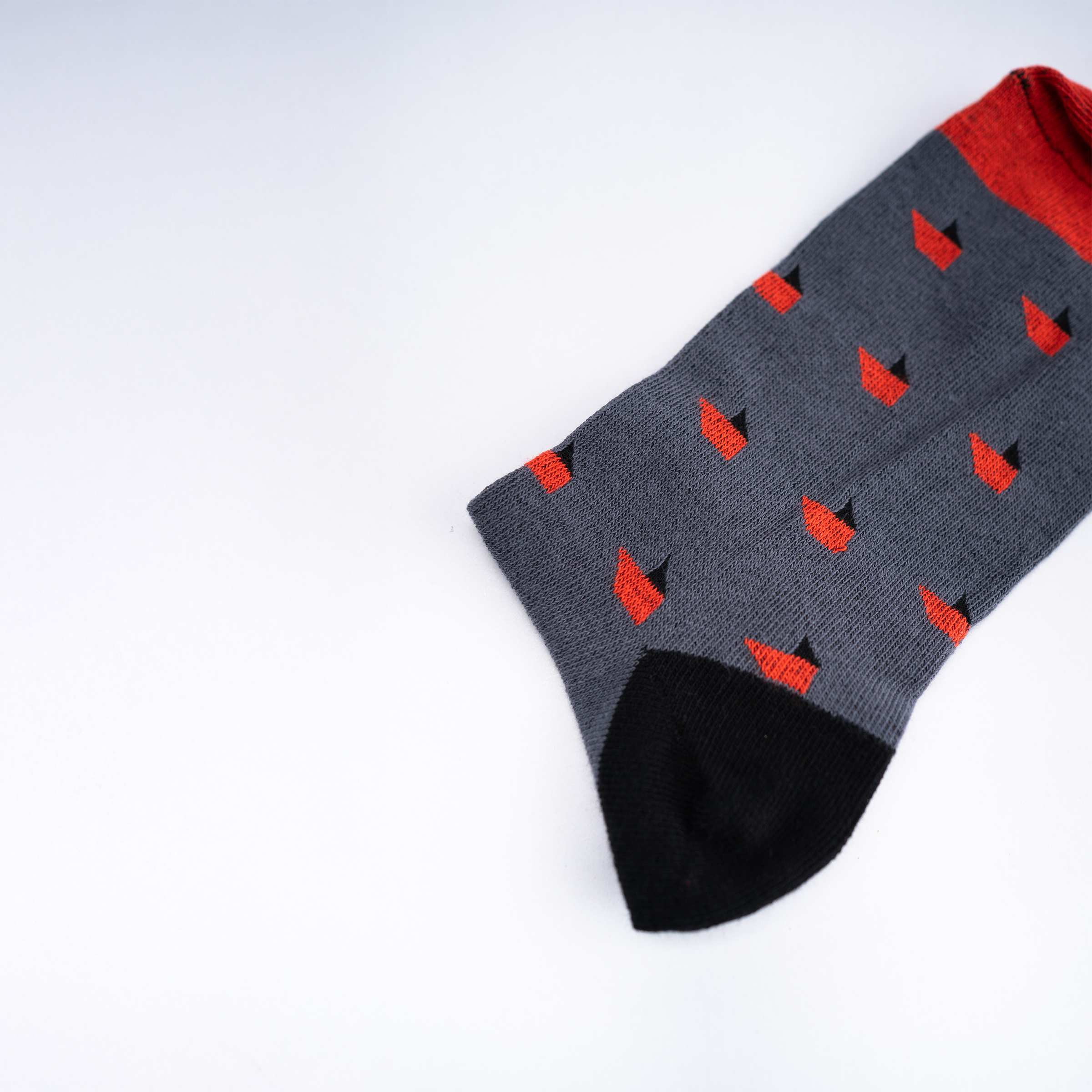 Firefly Geo - Grey / Red and Black